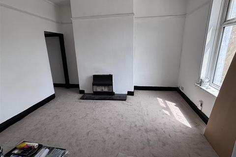 3 bedroom townhouse for sale, Fagley Road, Bradford