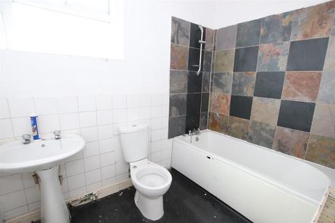 3 bedroom townhouse for sale, Fagley Road, Bradford