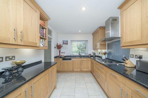 undefined, Fordbridge Road, Sunbury-On-Thames TW16