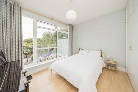 undefined, Fordbridge Road, Sunbury-On-Thames TW16