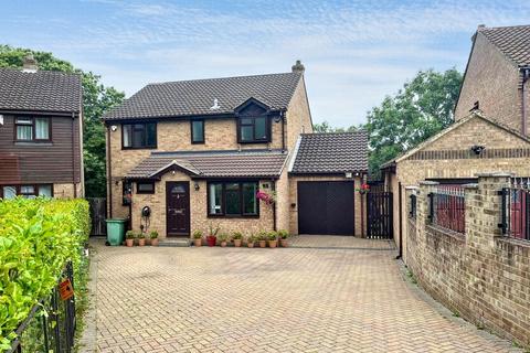 3 Bracken Hill, Chatham, ME5 9QQ