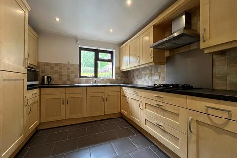 3 Bracken Hill, Chatham, ME5 9QQ