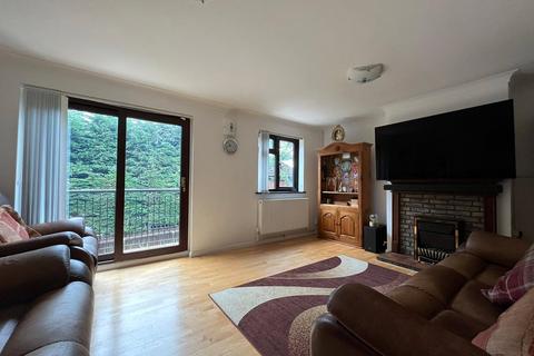3 Bracken Hill, Chatham, ME5 9QQ