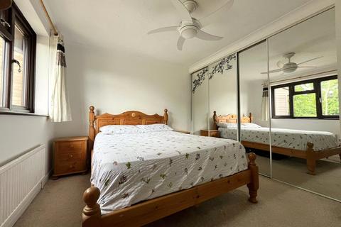 3 Bracken Hill, Chatham, ME5 9QQ