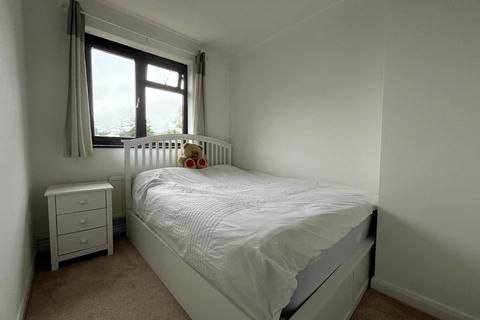 3 Bracken Hill, Chatham, ME5 9QQ