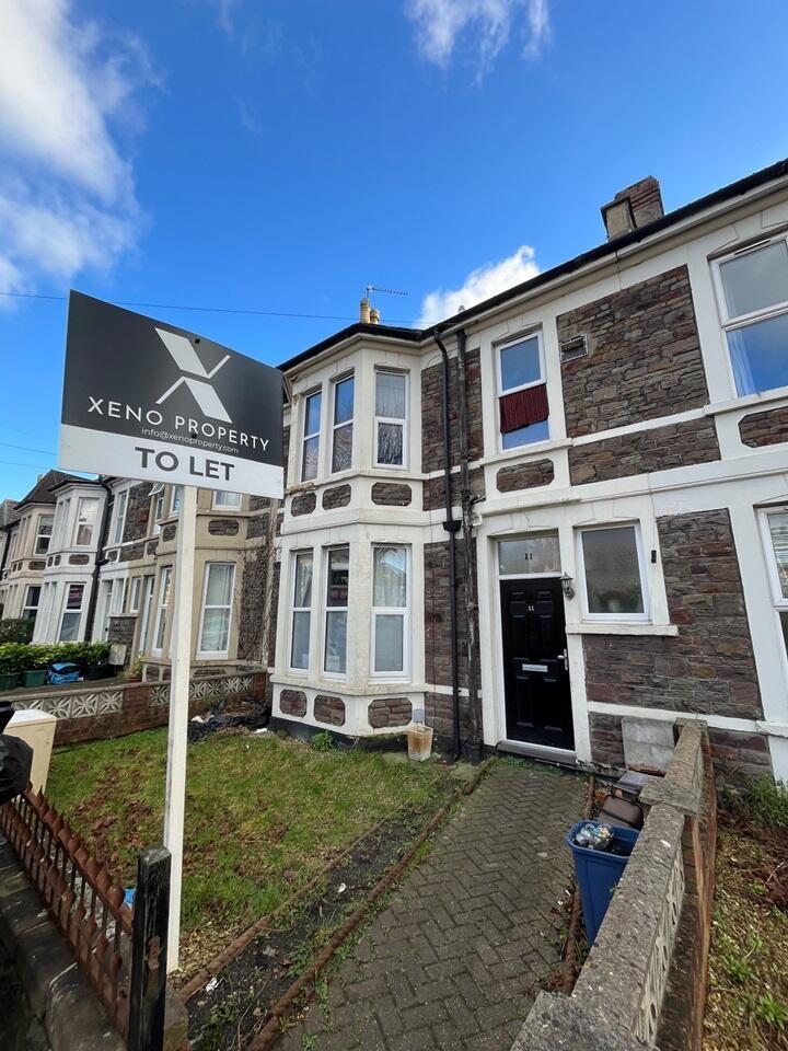 Charming terraced house with a well-kept front ...