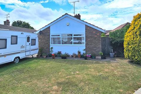 2 bedroom detached bungalow for sale, Rose Gardens, Herne Bay, CT6 6NJ