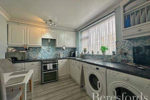 39 Ongar Way, Rainham, RM13 7YJ