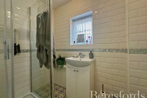 39 Ongar Way, Rainham, RM13 7YJ