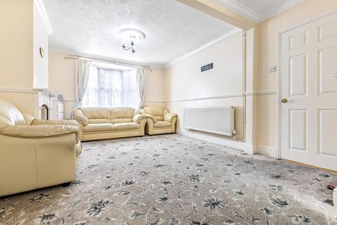 3 bedroom semi-detached house for sale, Knighton Lane East, Leicester