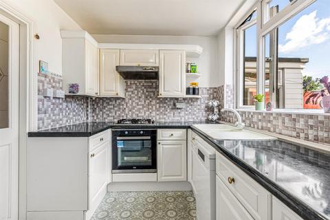 3 bedroom semi-detached house for sale, Knighton Lane East, Leicester