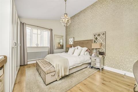 256 Wandsworth Bridge Road, London, SW6 2UD