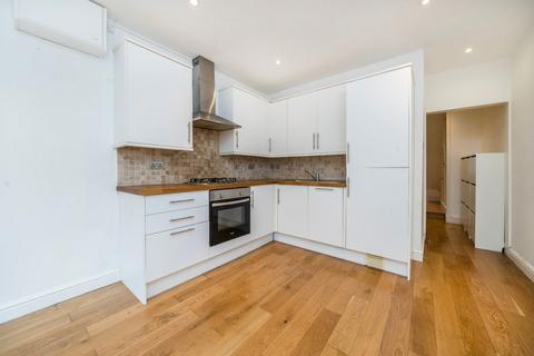 2 bedroom flat for sale, Clovelly Road, London W4