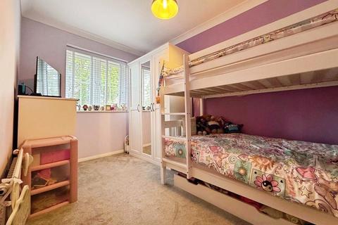 16 Axbridge, Bracknell, RG12 0XB