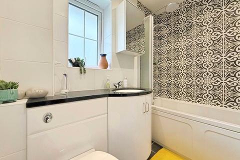 16 Axbridge, Bracknell, RG12 0XB