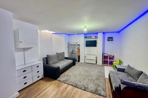 19 Beaconsfield Terrace, Northampton, NN1 3ES