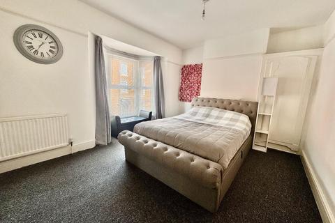 19 Beaconsfield Terrace, Northampton, NN1 3ES