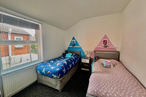 19 Beaconsfield Terrace, Northampton, NN1 3ES