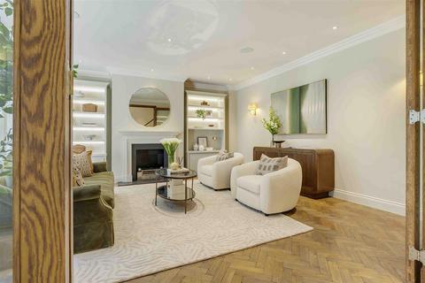 undefined, Walham Yard, London