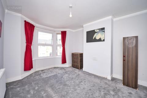 2 bedroom flat to rent, Grove Green Road, Leyton, Waltham Forest, London, E11