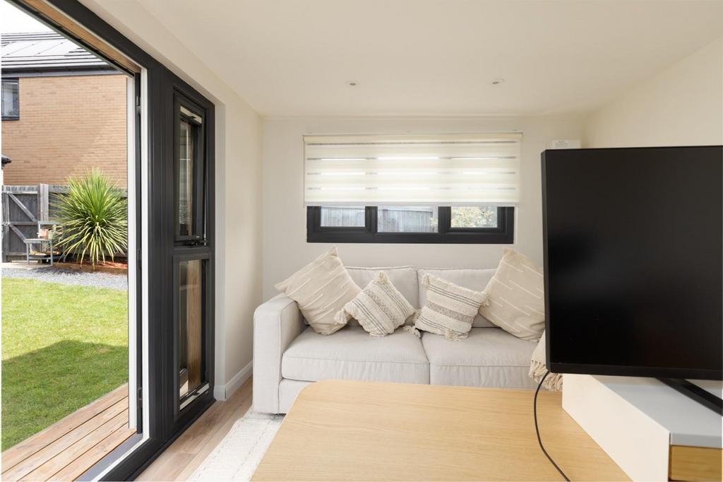 4 Maple Street, BS14-26.jpg