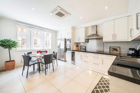4 bedroom flat to rent, Knightsbridge, London SW1X