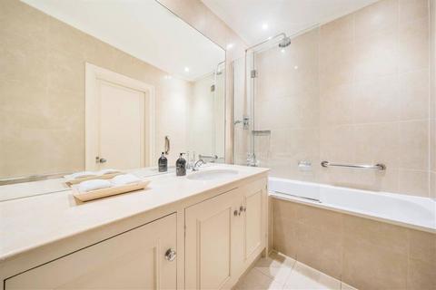 4 bedroom flat to rent, Knightsbridge, London SW1X