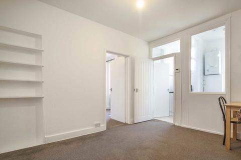 1 bedroom flat to rent, Chiswick Road, London W4