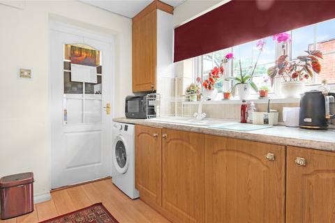 23 Manor Way, Bagshot, GU19 5JZ