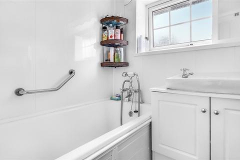 23 Manor Way, Bagshot, GU19 5JZ
