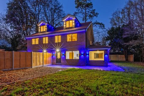 4 bedroom semi-detached house for sale, North Hill Close, Winchester SO22