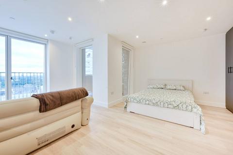Heartwood Boulevard, Acton, W3