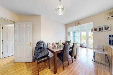 13 Chilcott Close, Wembley, HA0 3FF