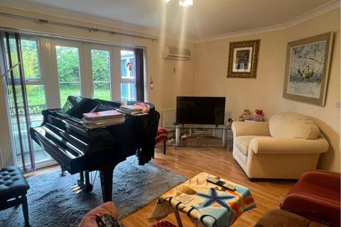 13 Chilcott Close, Wembley, HA0 3FF