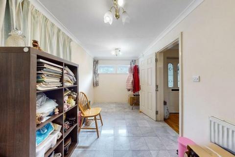 13 Chilcott Close, Wembley, HA0 3FF