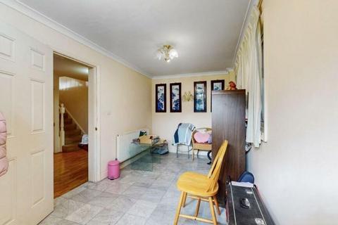13 Chilcott Close, Wembley, HA0 3FF