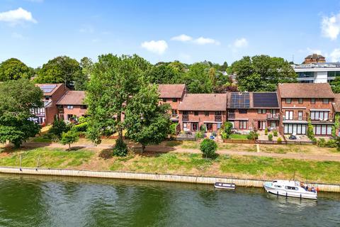 undefined, Island Close, Surrey TW18