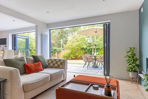 1 The Spinney, Cheltenham, GL52 3JX