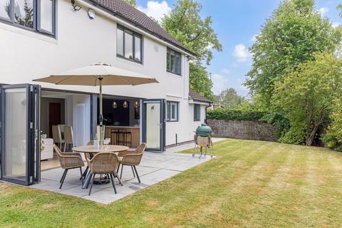 1 The Spinney, Cheltenham, GL52 3JX