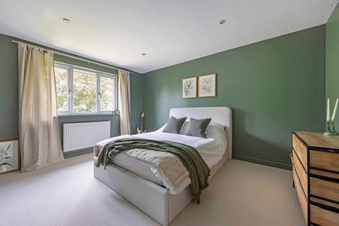 1 The Spinney, Cheltenham, GL52 3JX