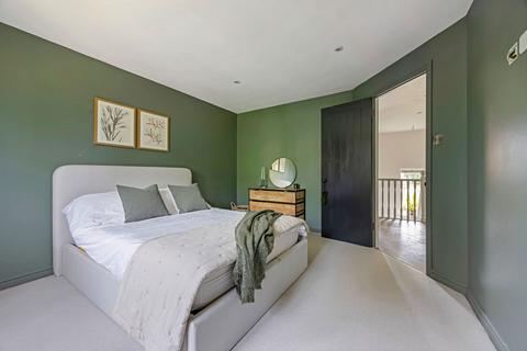 1 The Spinney, Cheltenham, GL52 3JX