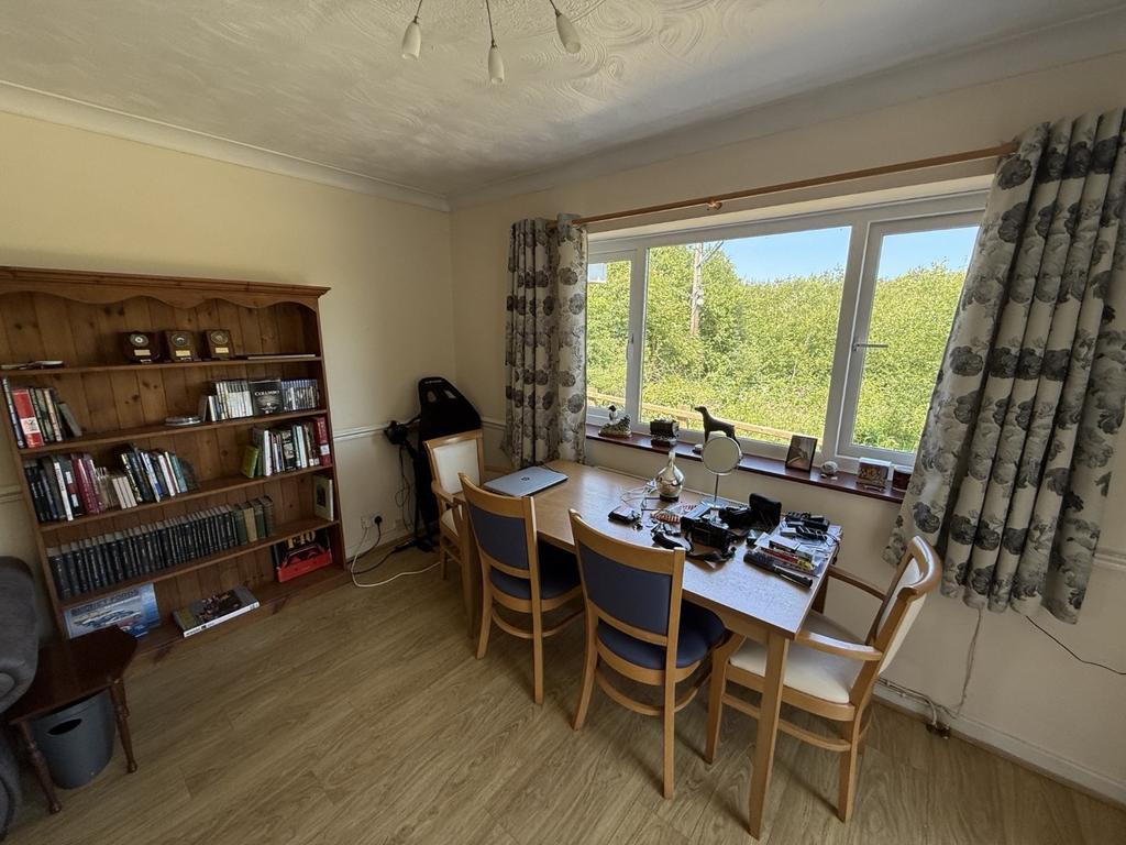 Lounge / Dining Room