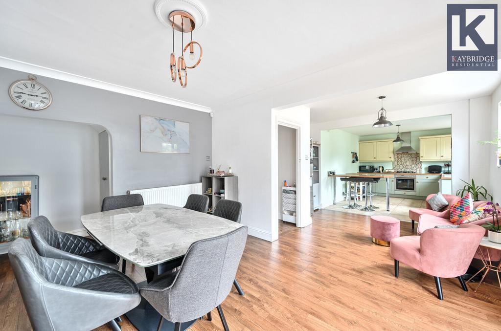 Seaforth Gardens, Epsom - KT19 0 LP