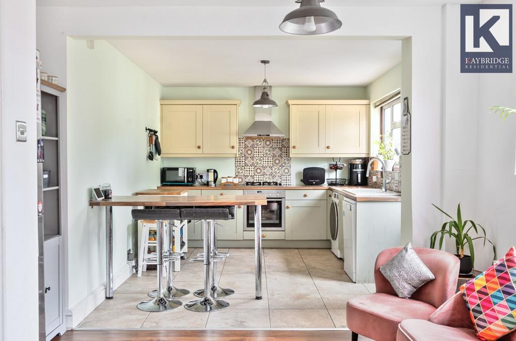 Seaforth Gardens, Epsom - KT19 0 LP