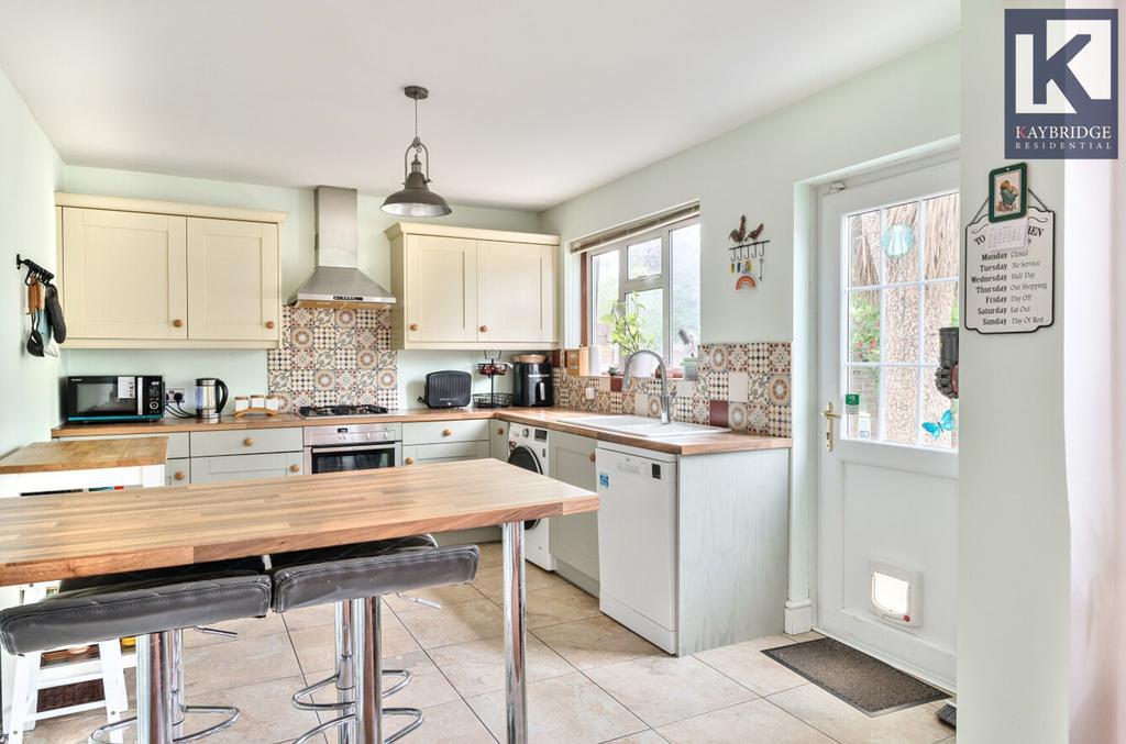 Seaforth Gardens, Epsom - KT19 0 LP