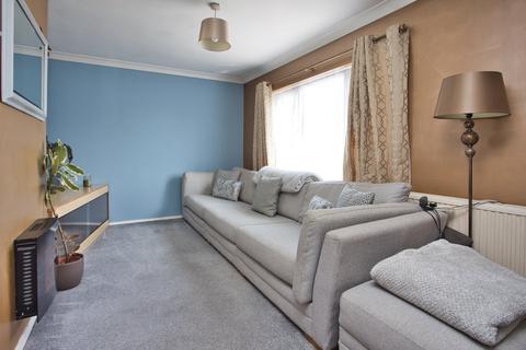 2 bedroom flat for sale, Albion Road, Eastry, Deal, CT13