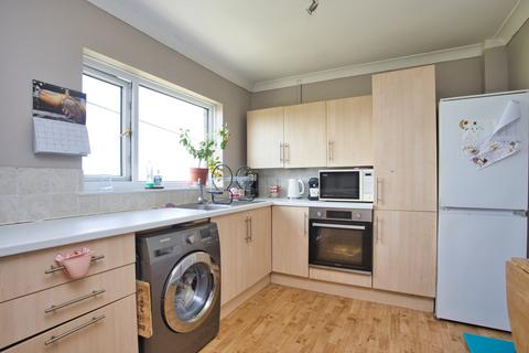 2 bedroom flat for sale, Albion Road, Eastry, Deal, CT13