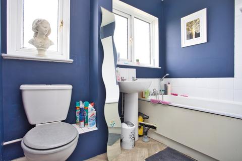 2 bedroom flat for sale, Albion Road, Eastry, Deal, CT13