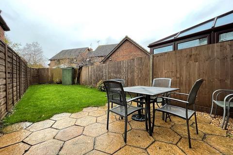 undefined, Beveren Close, Hart GU51