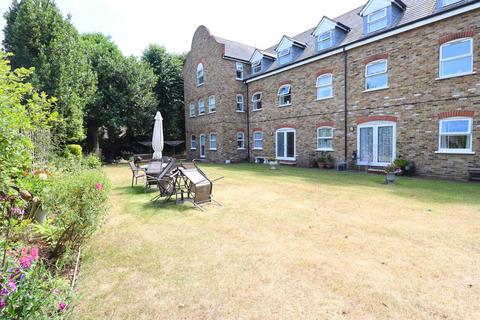 1 bedroom retirement property for sale, Hockley Road, Rayleigh, SS6